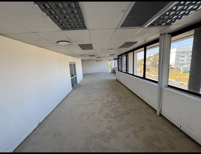 444M² SHOWROOM TO LET IN KRAMERVILLE